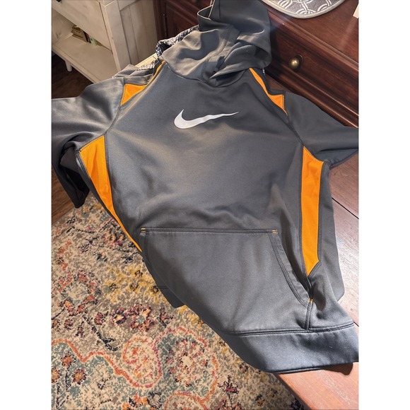 Lot of 2 Big Boys Nike Pullover Hoodies Size XL - Picture 2 of 7